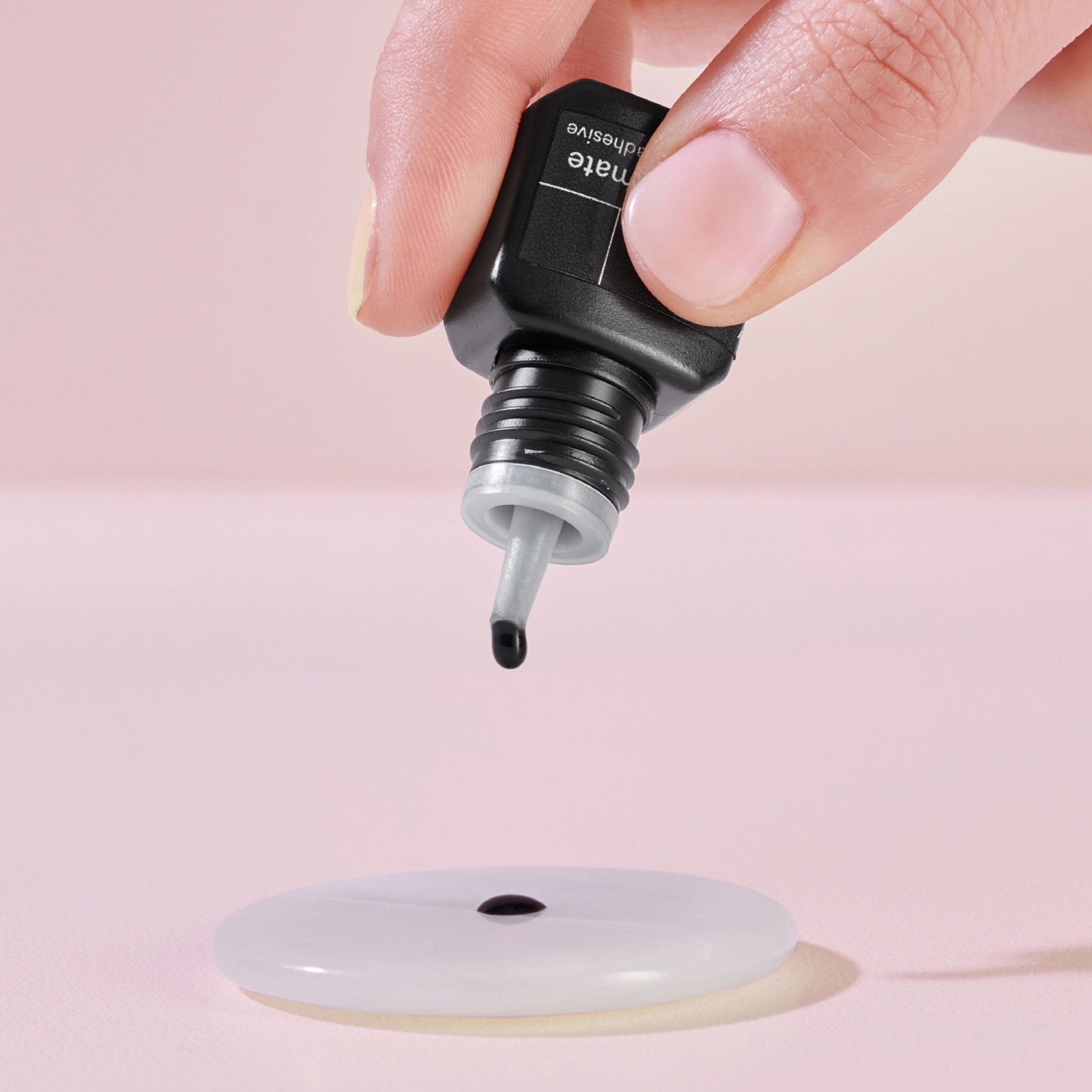 Orbe Ultimate 0 eyelash adhesive drop. A pureform adhesive